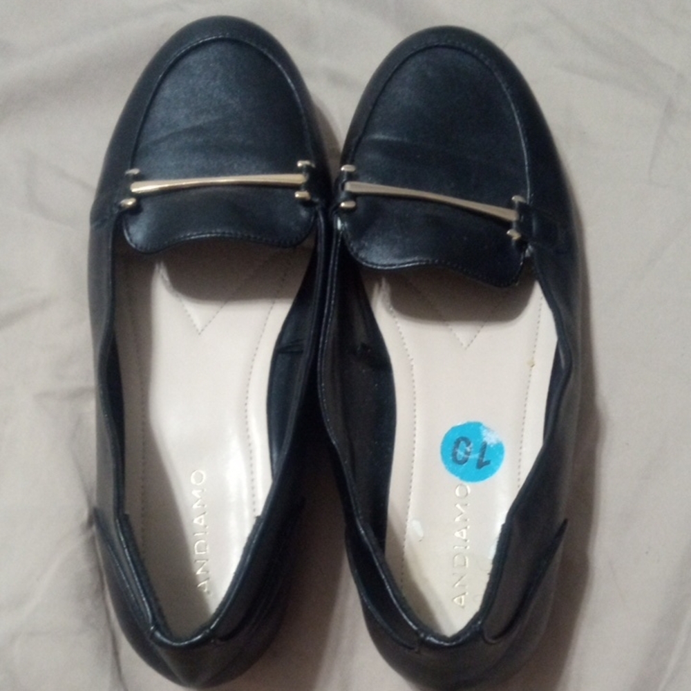 Andiamo Women's Elegant Black Loafers